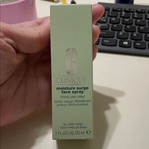 Clinique Moisture Surge Face Spray in Light Green